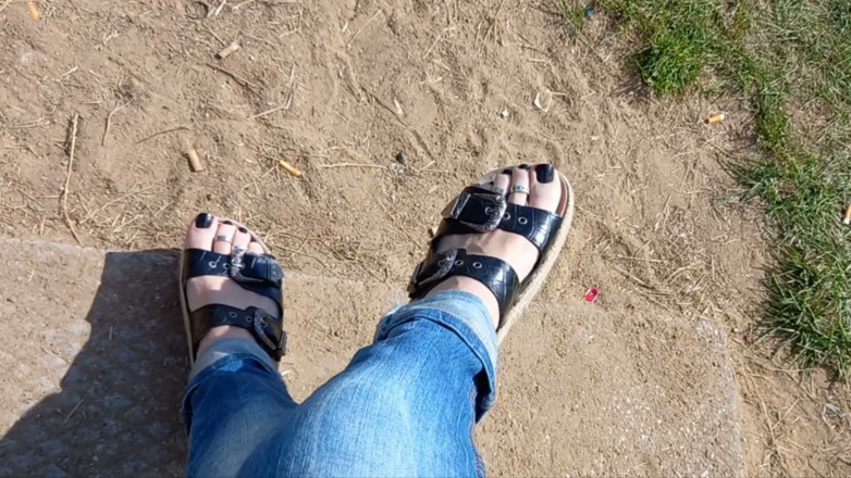 Heelex: Sandal platform seksi