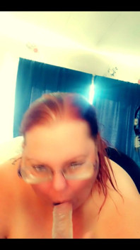 I love gaging on dick.