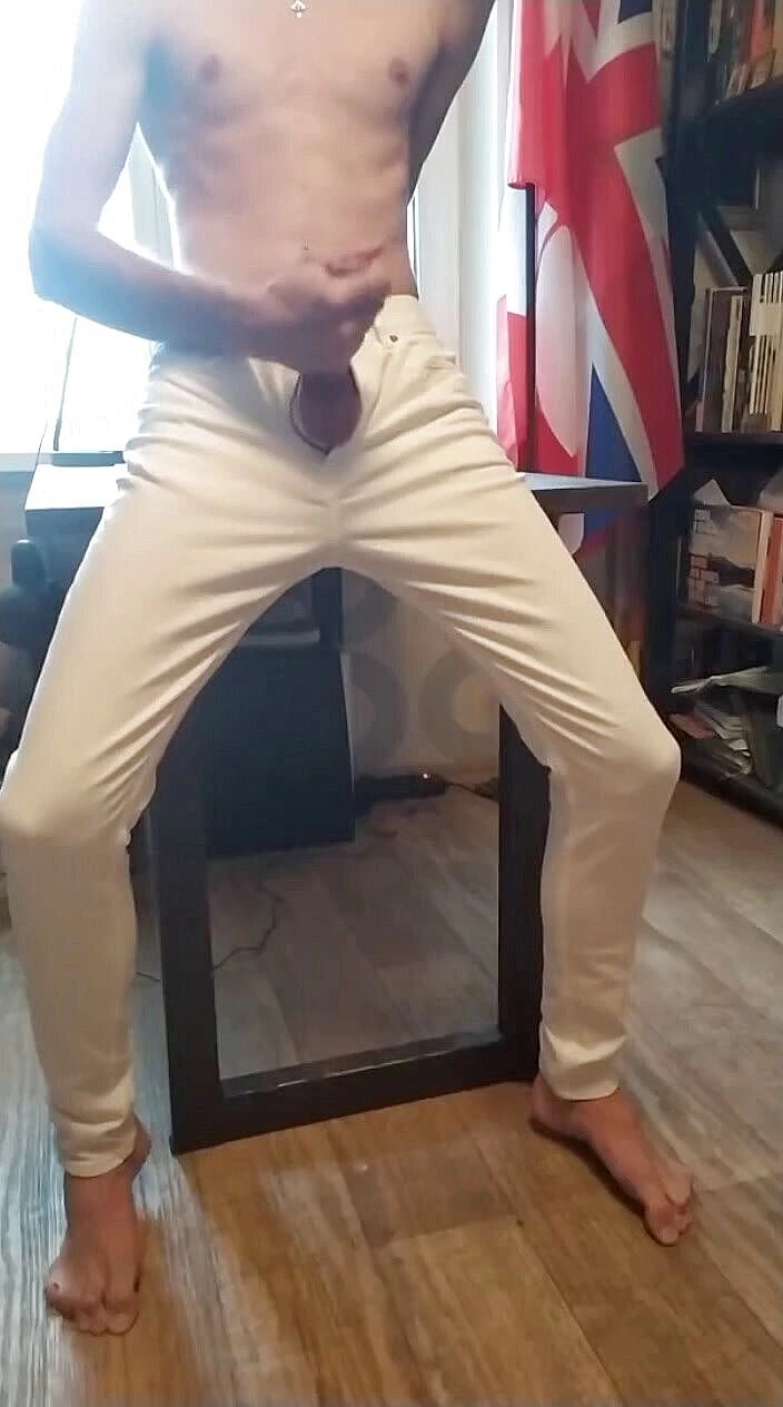 Dick Love Boys: Handjob in white jeans