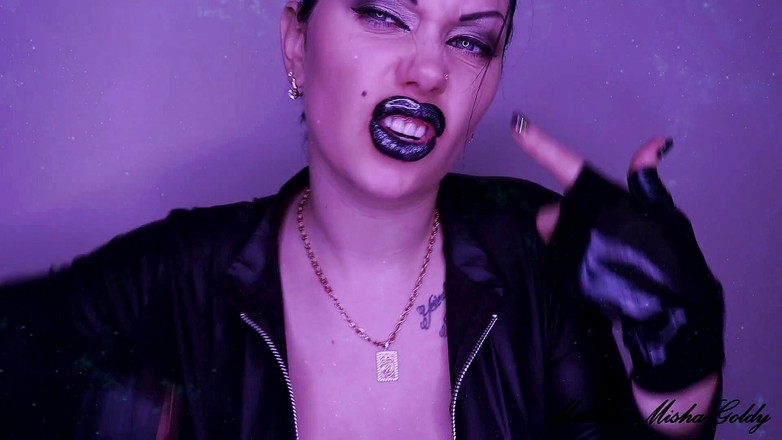 Goddess Misha Goldy: Bibir hitam berkilau dapat kawalan penuh ke atas anda! Joi...