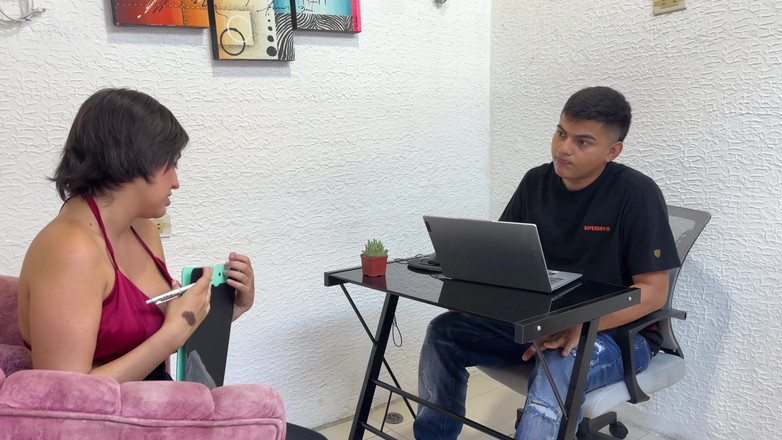 ManuelaAlvarez: Sếp, nếu chúng ta có một cái chết tiệt khó...