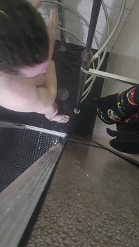 Todo el cuerpo lleno de chorros de agua sensacional vista superior de la ducha escocesa de vapor