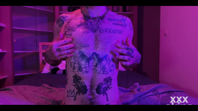 Xxx skips: Vrei să te joci cu sfârcurile mele?