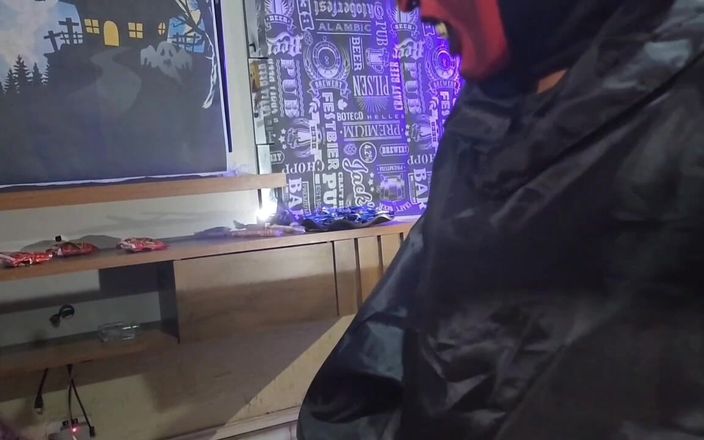 MARCIO BAIANO: Petrecerea de Halloween se termină cu sex cu cea mai...