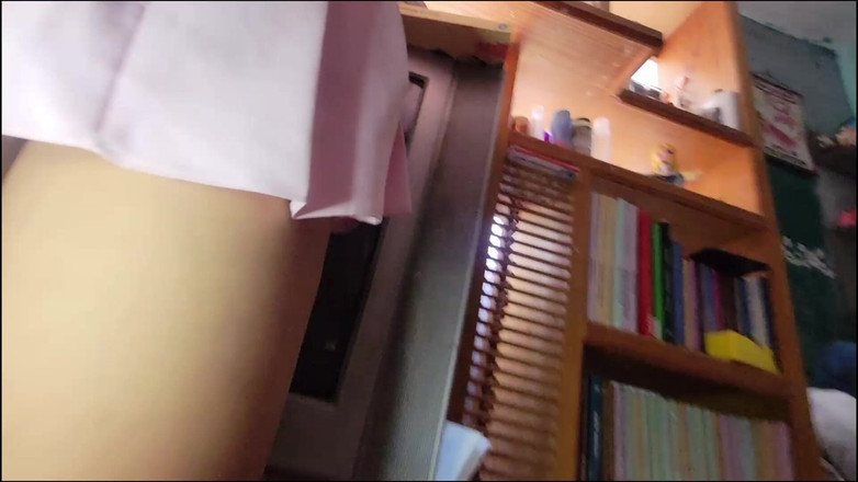 Crystal Phoenix: Sissy Latina Menggunakan Dildonya Di Pantatnya Besar