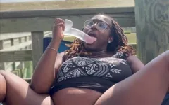 Nookiescookies Fucked Her Pussy on a Fishing Pier