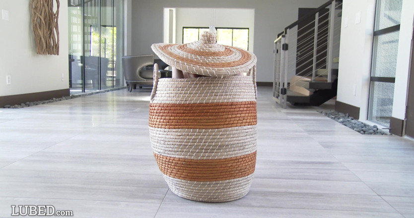 LUBED: Banho de leite molhado