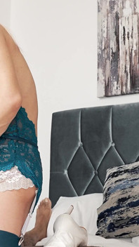 Tante seksi toket besar tara dientot habis-habisan sama kontol besar pria kulit hitam sampai dicrot di dalam