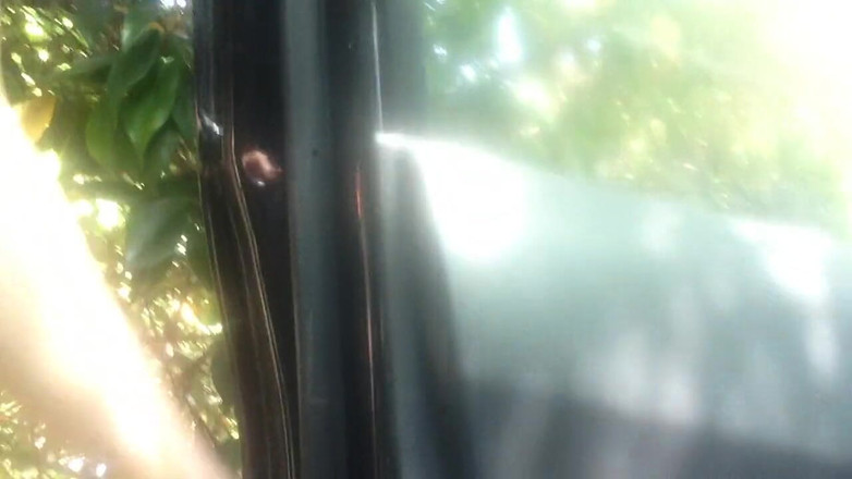 savannahamatoriale: Försöker knulla mig i bilen ...