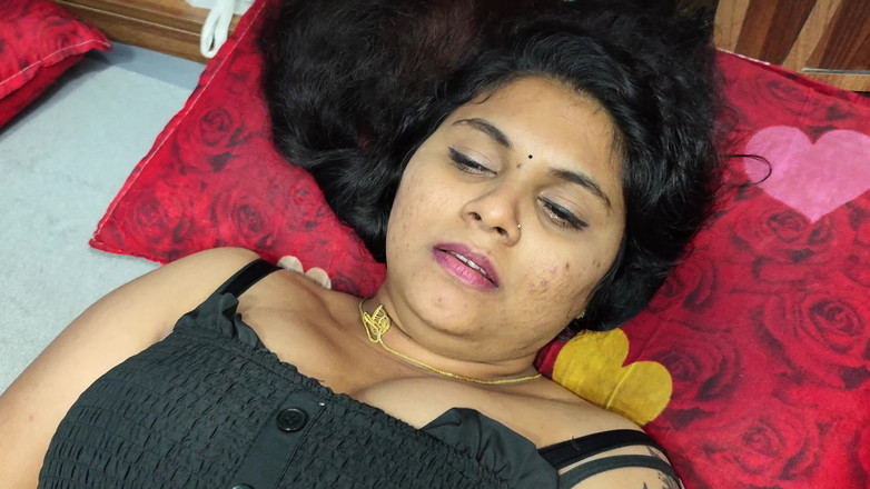 Vaigavarun45: Fată prietenă sex pentru prima dată cu prietenul băiat în casă și...