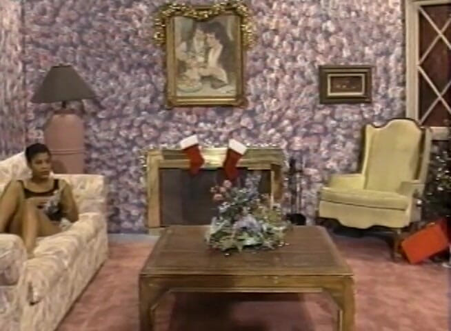 The Vintage Era: Ebony slut ride santa's big dong on the couch
