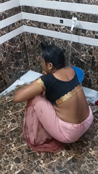 Desi Woman Bathroom Video