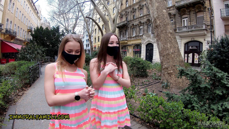 Immoral Family: Easter Egg Hunt zamienia się w tabu Ostry seks dla...