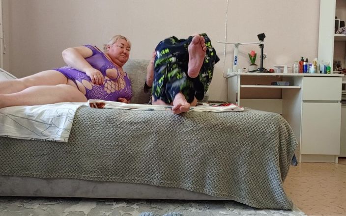 Zona901: Doyumsuz kız arkadaş her zaman yarak emmek ve döl yutmak...