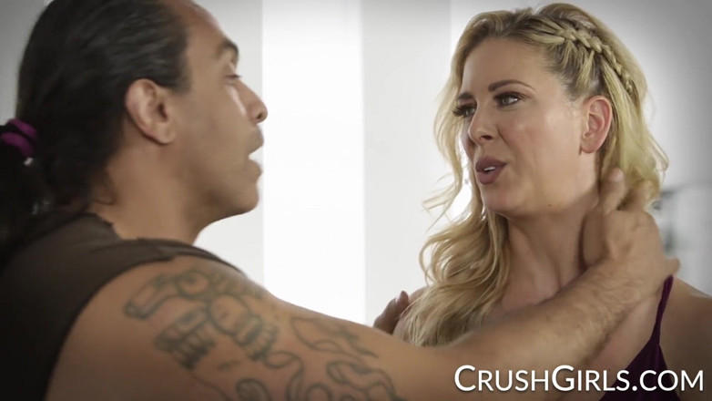 Crush Girls: Cherie Deville and her stepdaughter Honey Gold get naughty