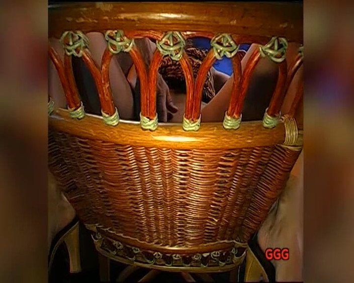Gang Bang Germany: Die Lockige Schlampe Wird in Jeder Position Geritten Und Nimmt...