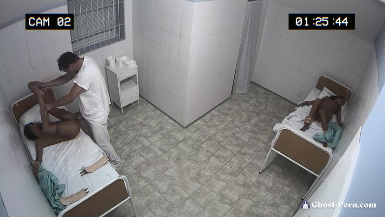 Ghost-Porn: Spökporr 1 - Del 7 Exorcism av två styvsystrar