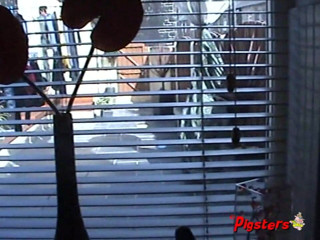 Pigsters: Jean Louise et son amie s'habillent