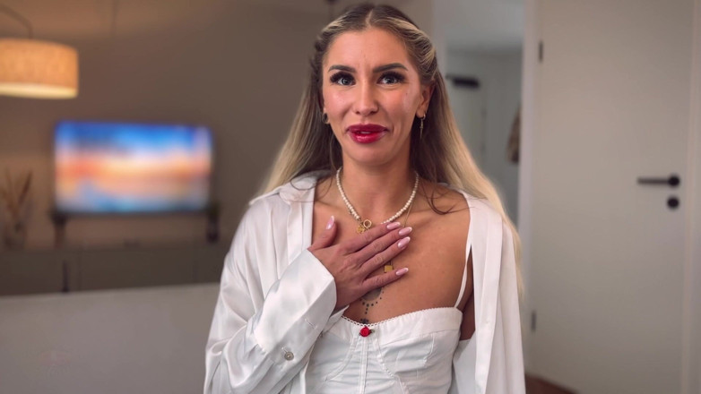 Magic happy hour: Model(mis)behavior Chp2 - Annabella Blue Wants to Show You Her Naugthy...
