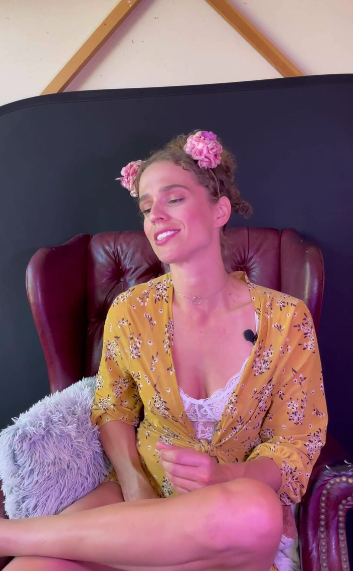 VibeWithMommy: Další zábavné hysterické čtení s tvou mámou.