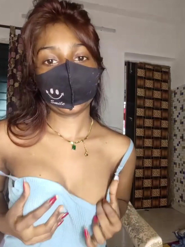 Amit yadav: 霍尼女孩吮吸男朋友的阴茎和男朋友做爱。