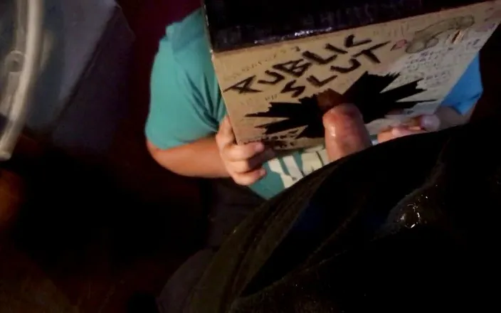 Glowfox Productions: Gloryhole fag services a thick cock