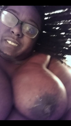 His Queen Suga: Memikirkan Awak dan Melancap