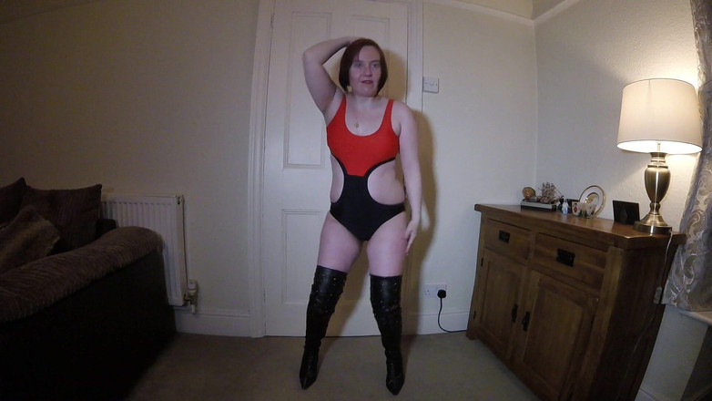 Littlevixen: Dansen in badkleding en dijlaarzen