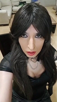 La sissy è vestita
