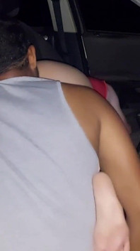 Mulher casada entrou no pau preto na floresta