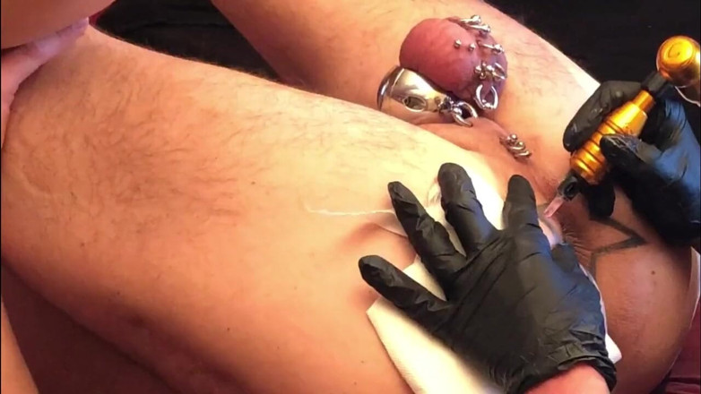 Dominatrix Frida: Asshole star tattoo