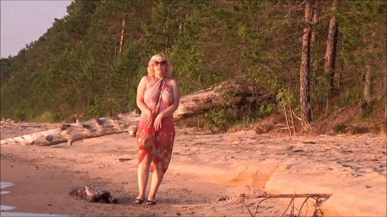 RedRoseRus: Dança quente na praia