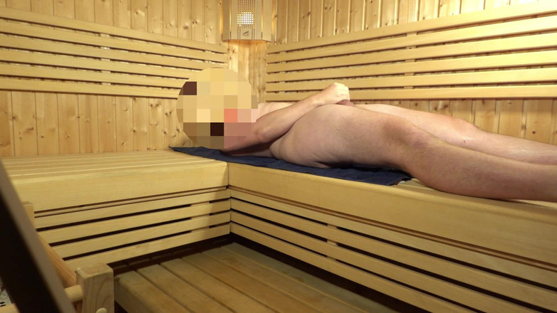 Lucas Nathan King: Obrovské sperma v sauně