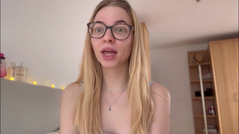 Goddess_Bella_Rae: The Biggest (smallest) Beta on the Interne