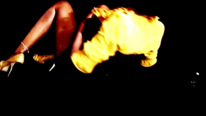 The Goddess Simone: Adorazione della dea pompe d'oro