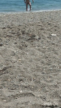 Na Praia, Nu, Aproveitando