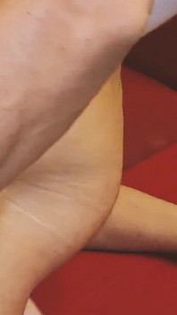 Die Spanische MILF Lucia Bianco Fickt Ihren Stiefsohn Und Besten Freund