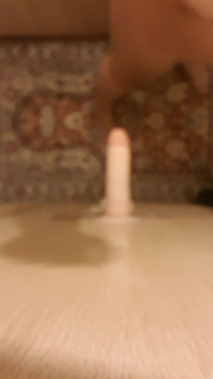 LoraBbw: Dildo