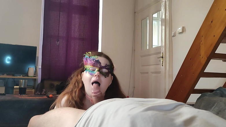 Bella Subslut: Jilat dan nyepong kontol ayah tiri sampai dia crot di...