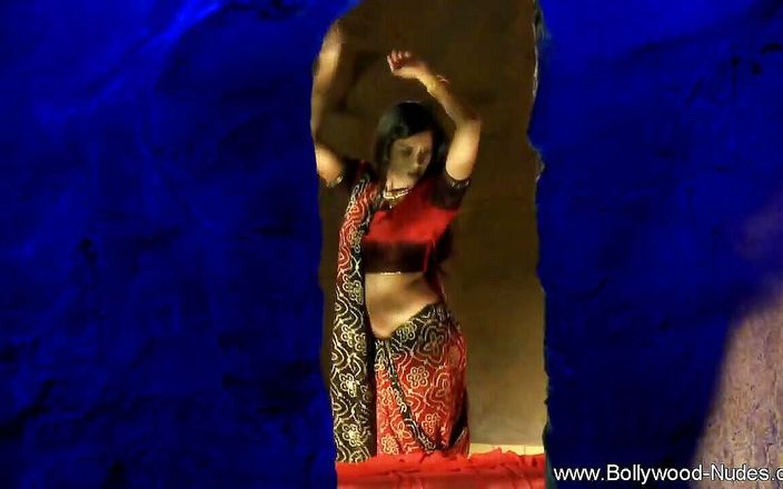 Bollywood Nudes: 踊るときは素敵です