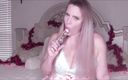 Nikki Nevada: Masturbation sexy en lingerie pour la Saint-Valentin et coaching masturbatoire