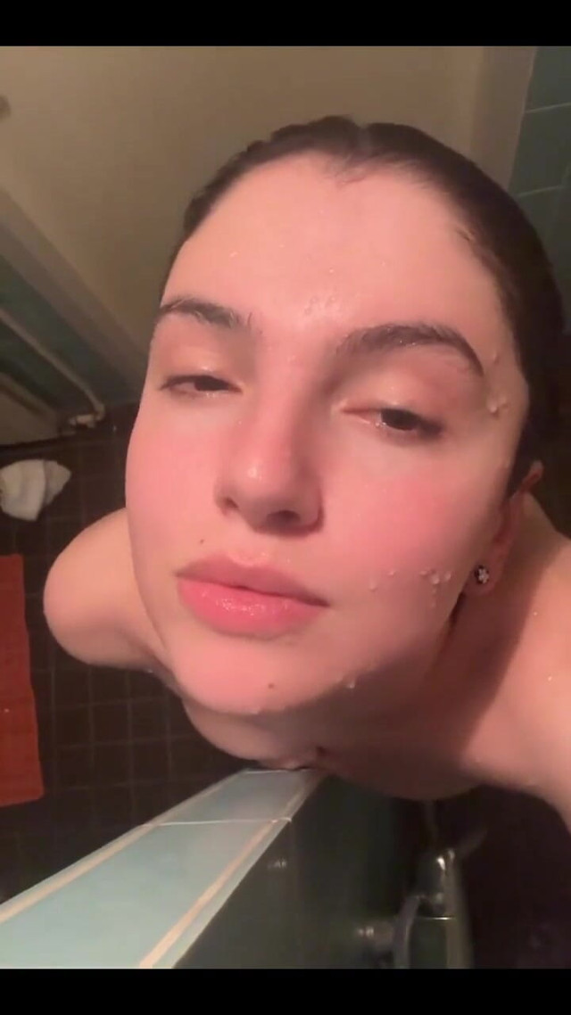 Shower (Elizabeth Stewart) Shower (Elizabeth Stewart)