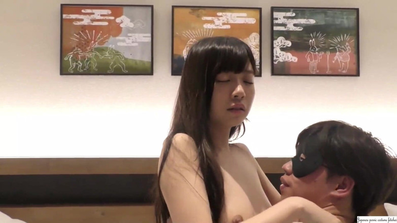 Asian happy ending: Caught a Beautiful Policewoman