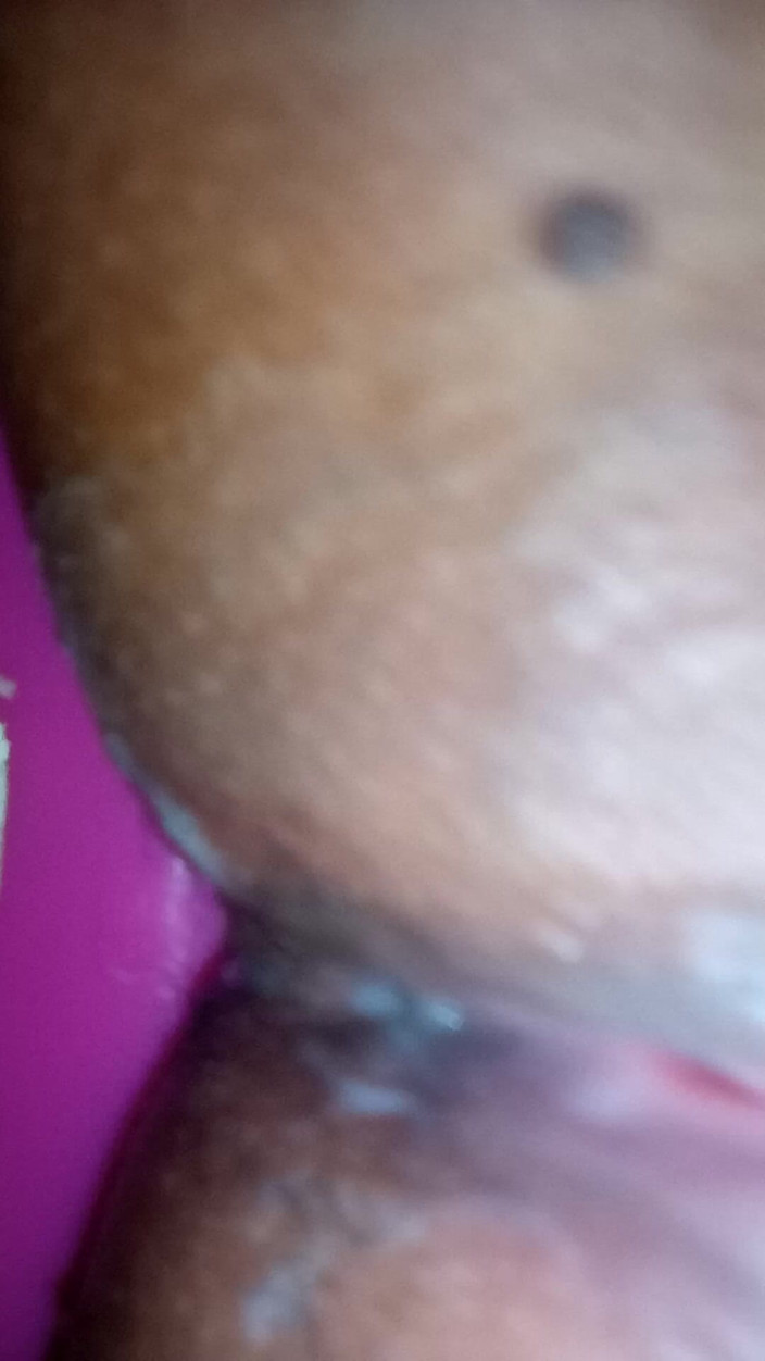 madusanka115: Cewek ini lagi asik fingering memeknya sampai muncrat berjamaah