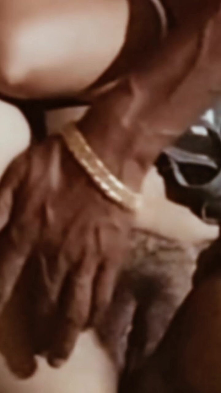 Rajdelhi97: Нове секс-відео бхабхі з подругою відьмою зараз