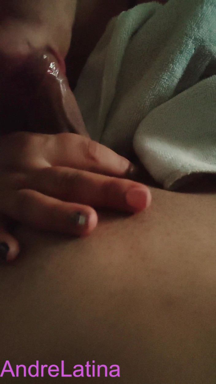 Gatita latina: 내 계모가 나에게 생일 오럴을 해줘