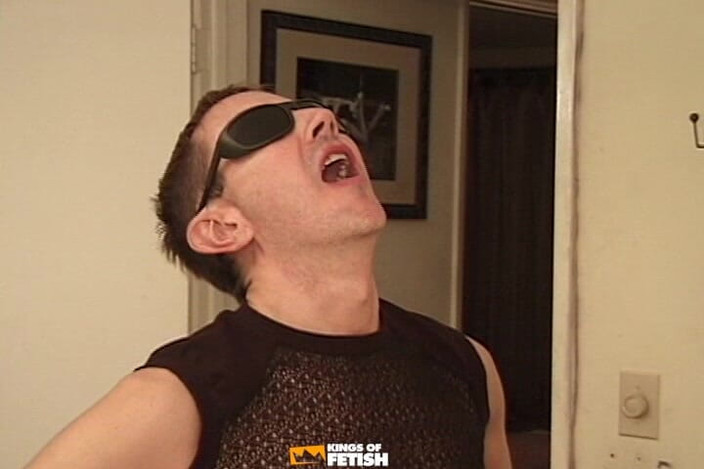 Gay Diaries: 핫한 오럴 후 침대에서 쪼이는 후장을 가진 친구를 따먹는 남자