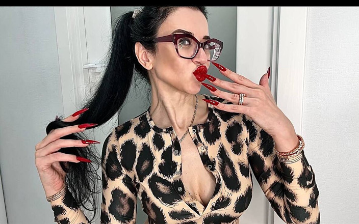 Julia domaina: Red Long Sharp Nails and Handjobs