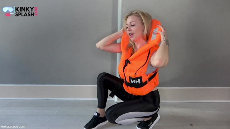 UKCuteGirl Lucy Lauren: Asmr Pengakuan Fetish Lifejacket Dalam Bingkap Berkilat