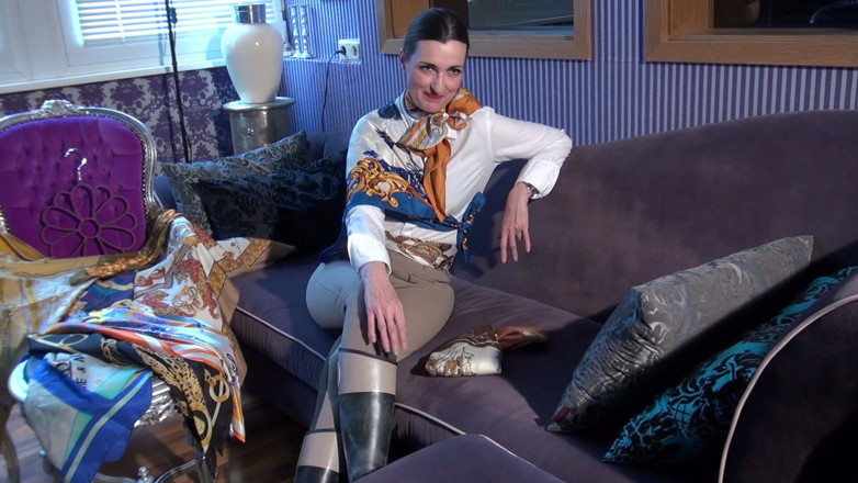 Lady Victoria Valente: İpek eşarp cenneti